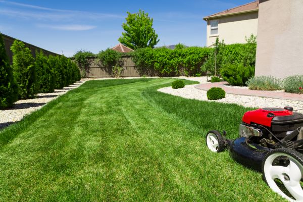 Residential Lawn Mowing in Bountiful